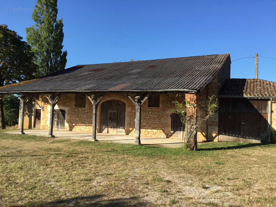 Maison à CUZORN