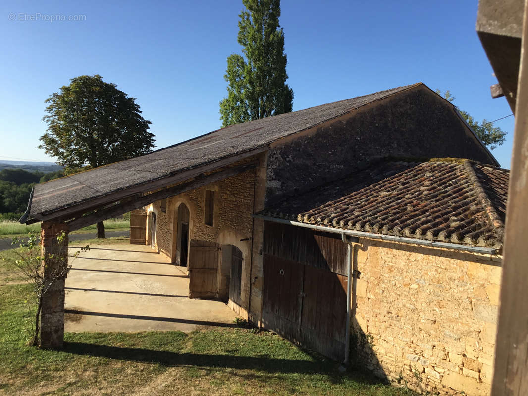 Maison à CUZORN