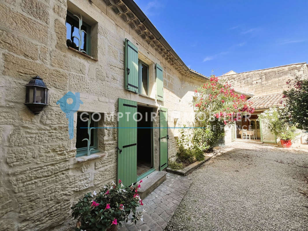 Maison à UZES