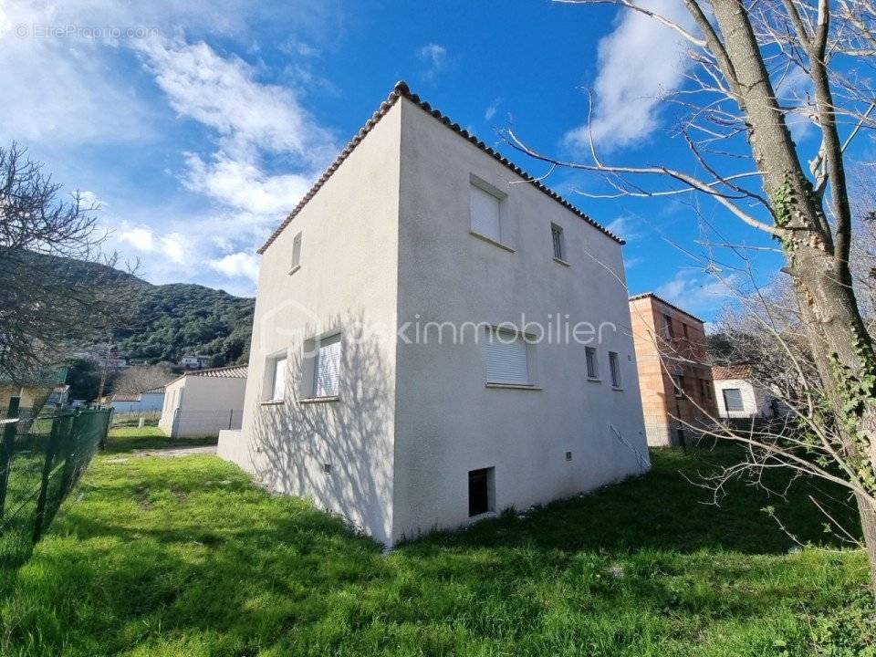 Maison à LES SALLES-DU-GARDON