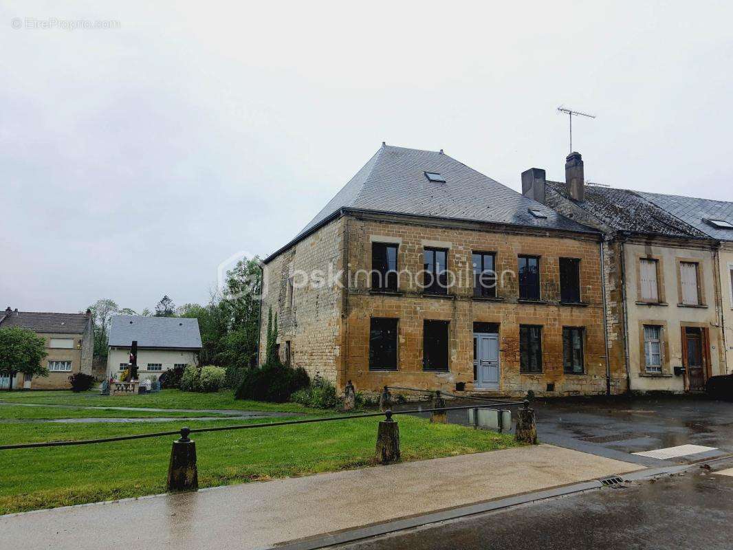 Maison à VENDRESSE