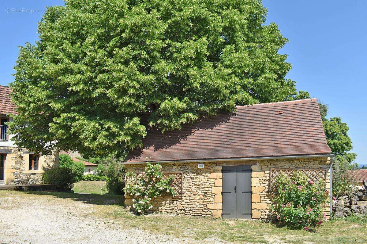 Maison à LA CHAPELLE-AUBAREIL