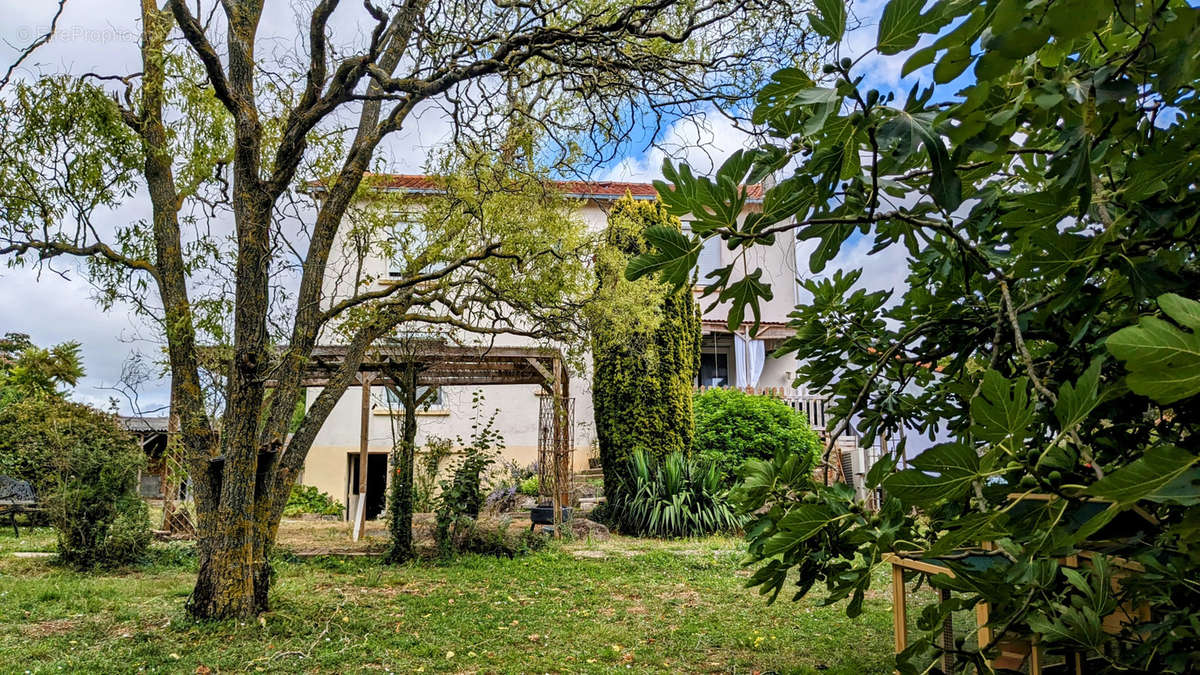 Maison à SIGOURNAIS