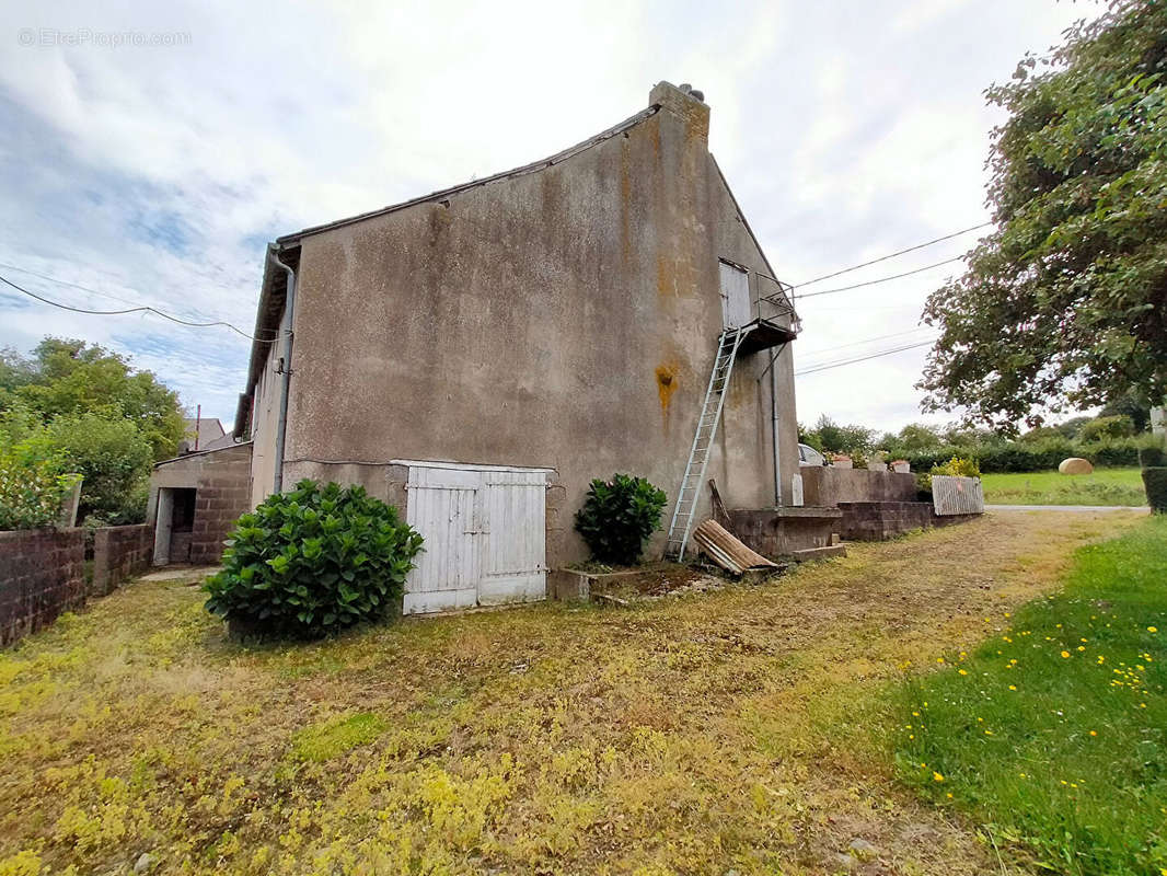 Maison à SAINT-GERMAIN-DE-COULAMER