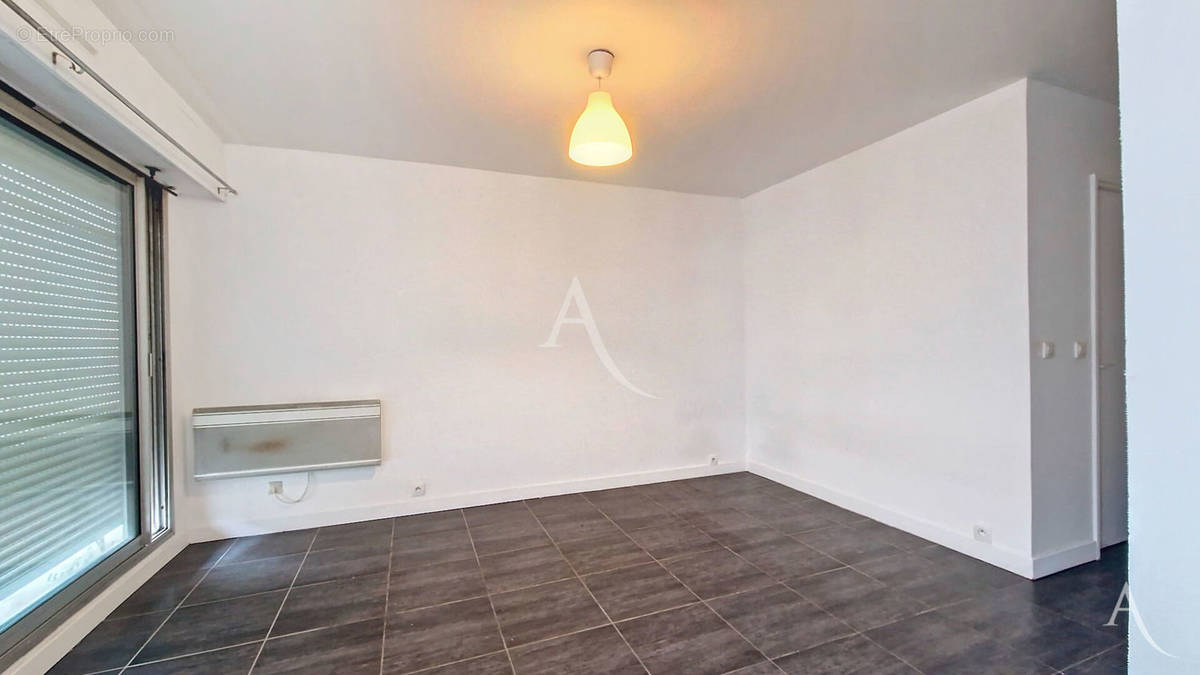 Appartement à PARIS-20E