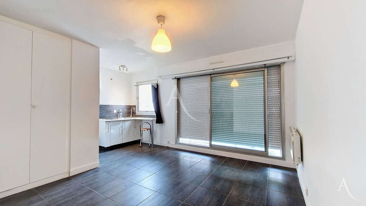 Appartement à PARIS-20E