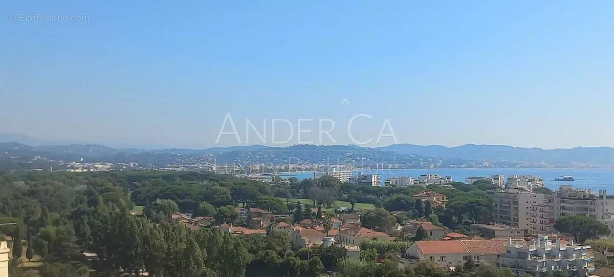 Appartement à MANDELIEU-LA-NAPOULE