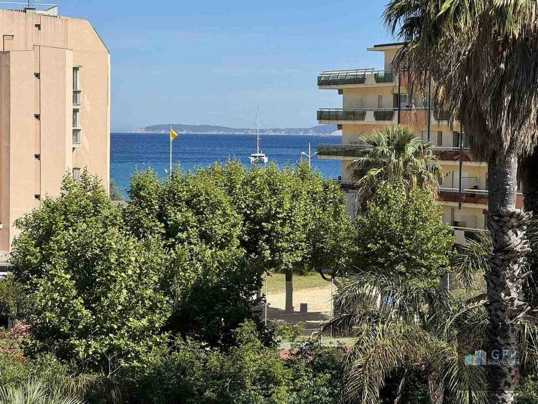 Appartement à LE LAVANDOU