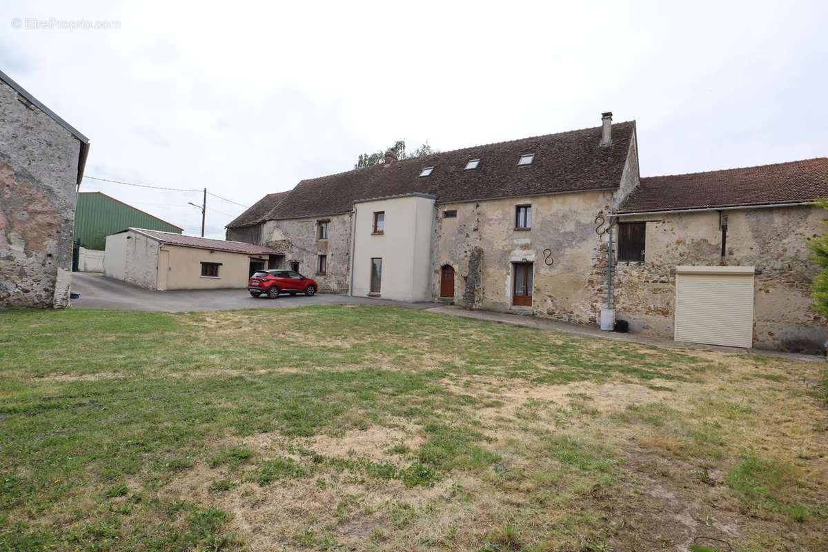 Maison à LA FERTE-GAUCHER