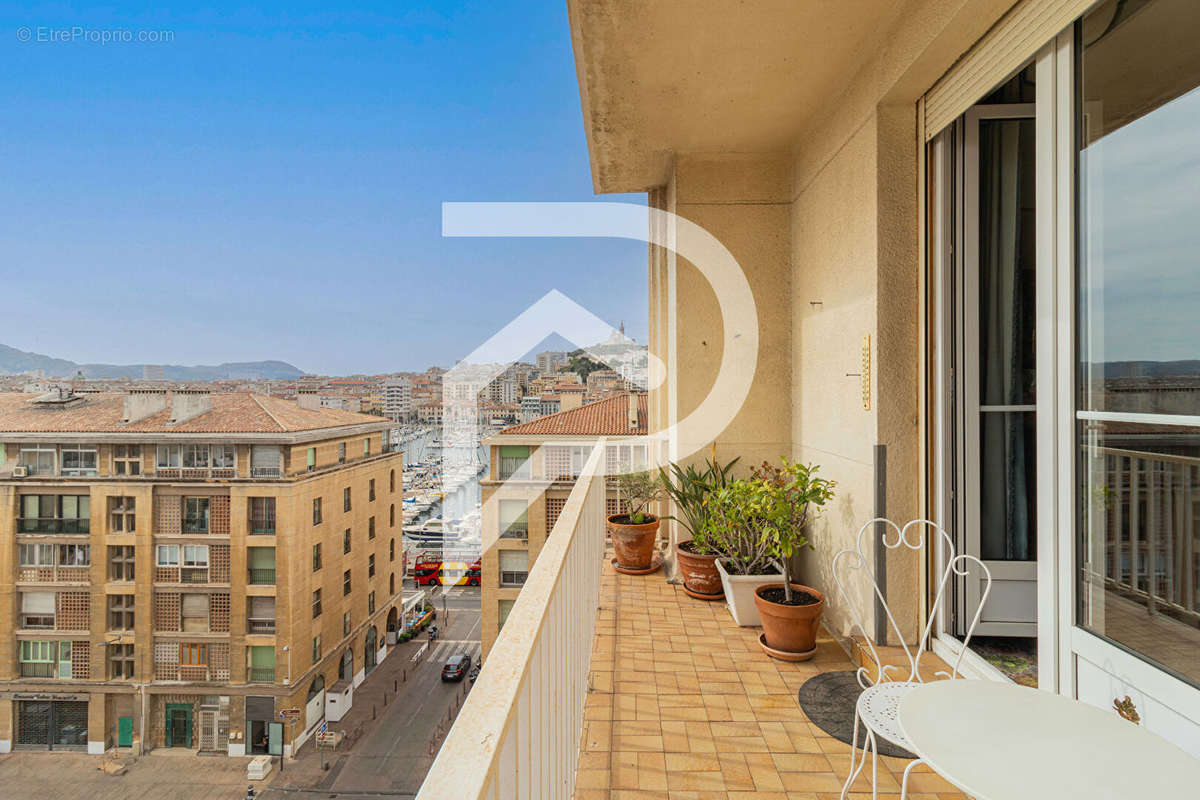 Appartement à MARSEILLE-2E