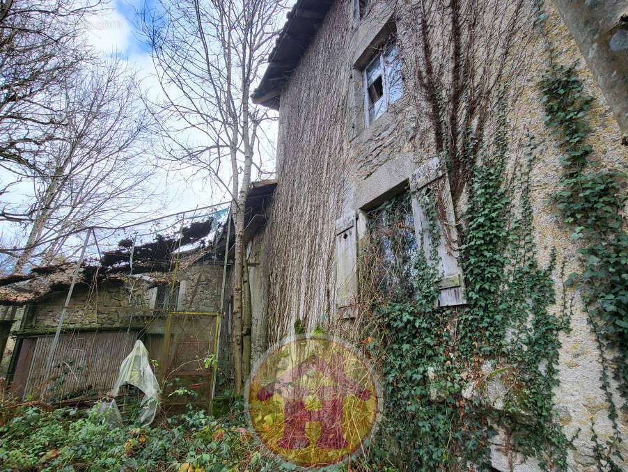 Maison à ORADOUR-SUR-GLANE