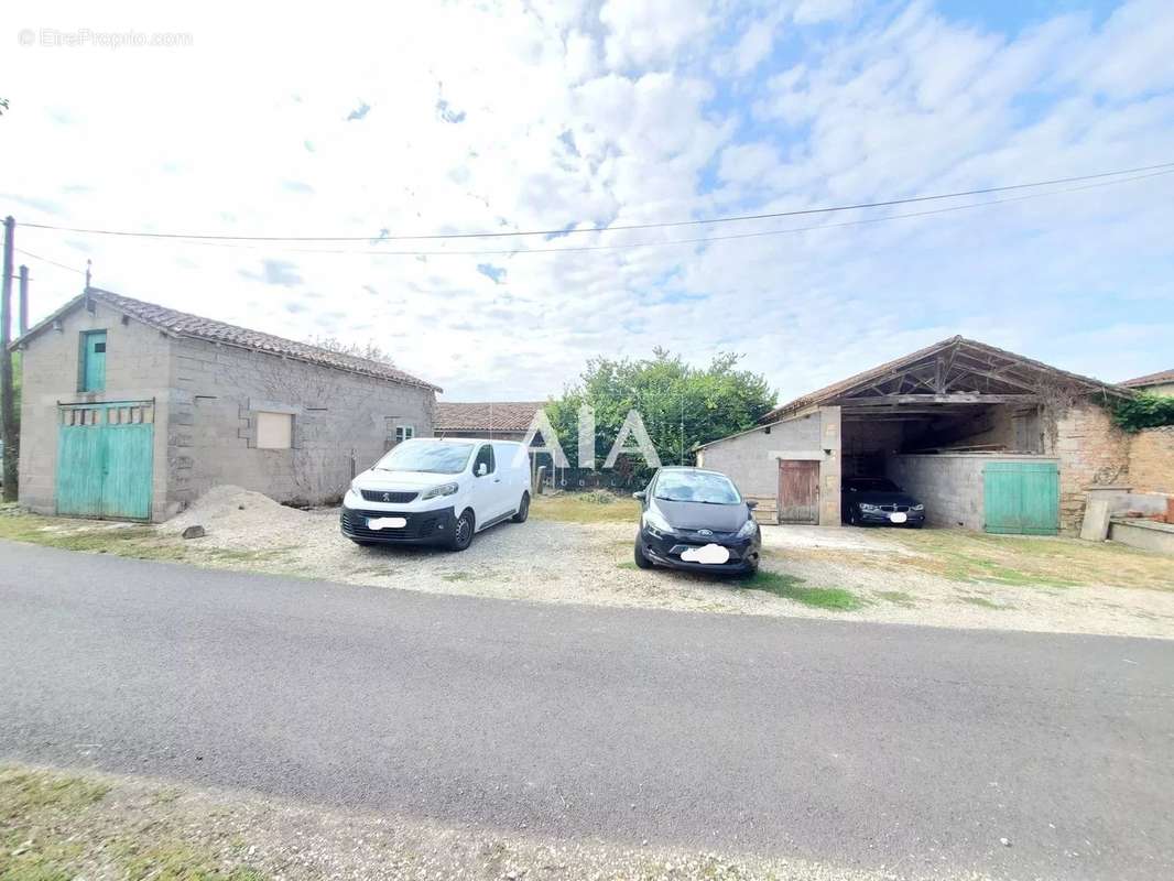 Maison à GENOUILLE