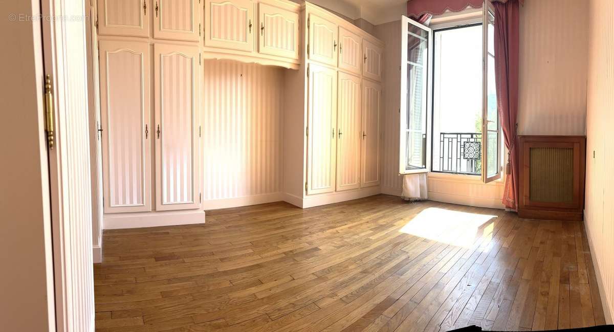 Appartement à PARIS-19E