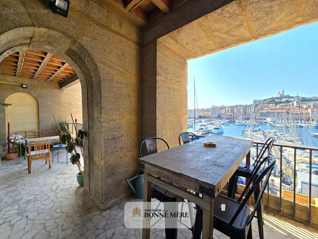 Appartement à MARSEILLE-2E