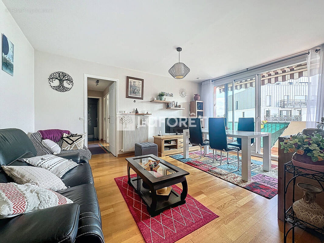 Appartement à CHAMPIGNY-SUR-MARNE