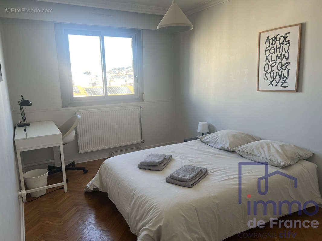 Appartement à SAINT-ETIENNE