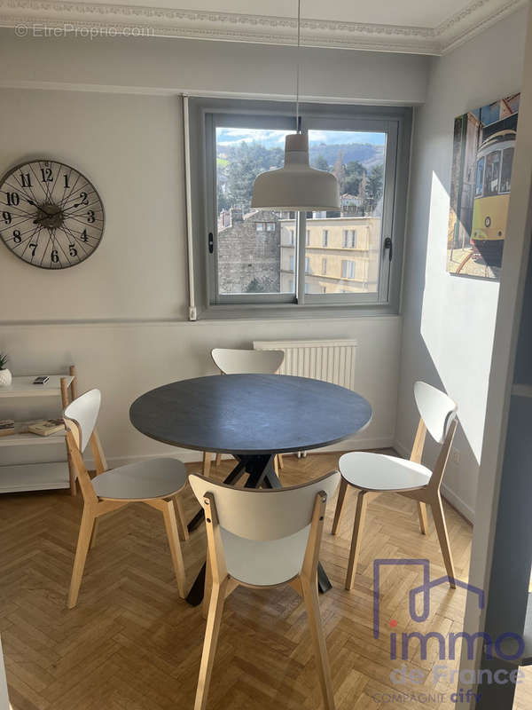 Appartement à SAINT-ETIENNE