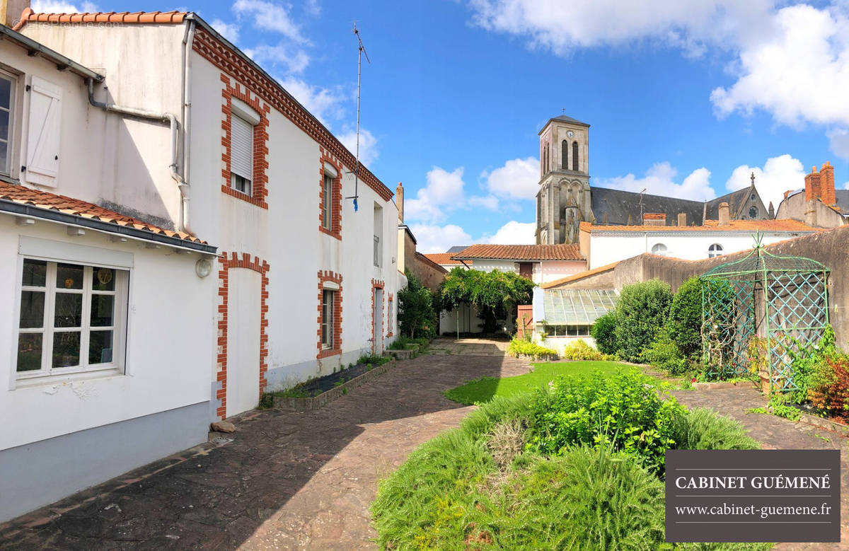 Maison à VIEILLEVIGNE