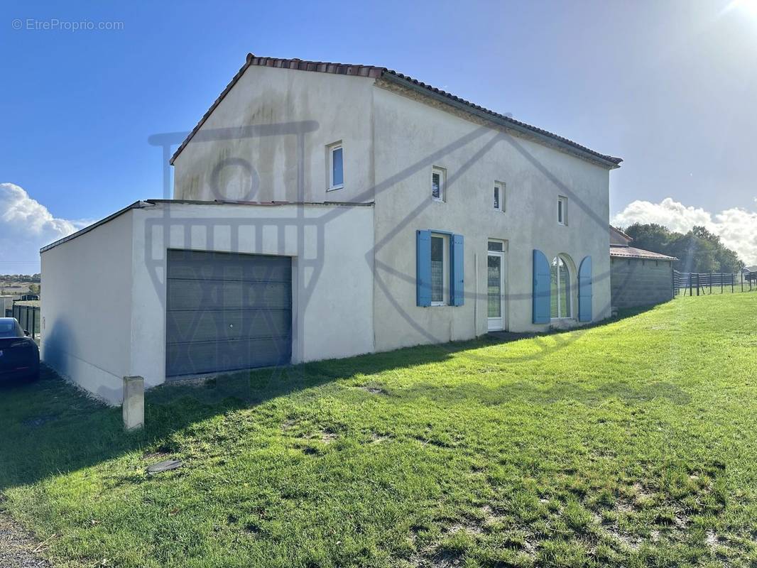 Maison à SAINT-CIERS-DU-TAILLON