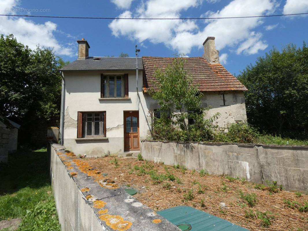 Maison à LADAPEYRE