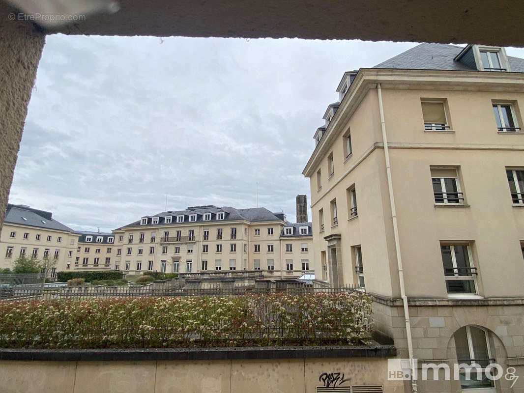 vue de l&#039;appartement - Appartement à LIMOGES