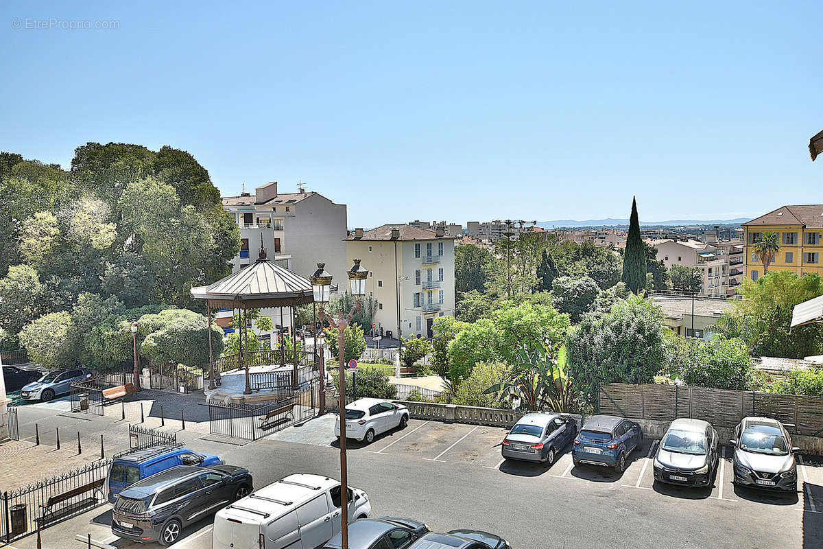 Appartement à HYERES