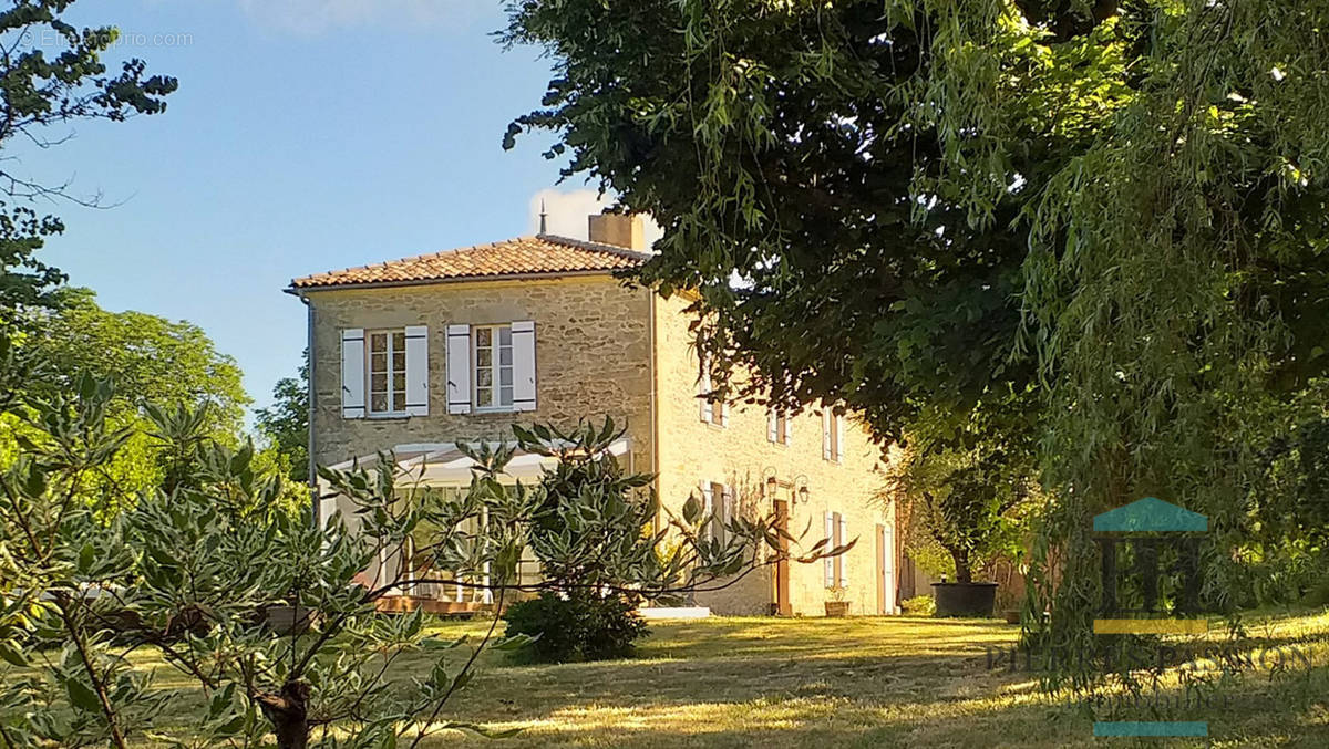 Maison à SAUVETERRE-DE-GUYENNE