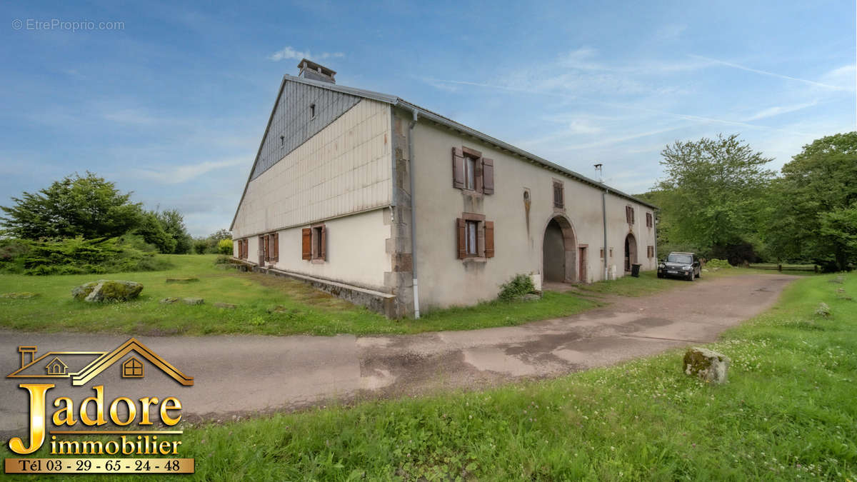 Maison à LE THILLOT