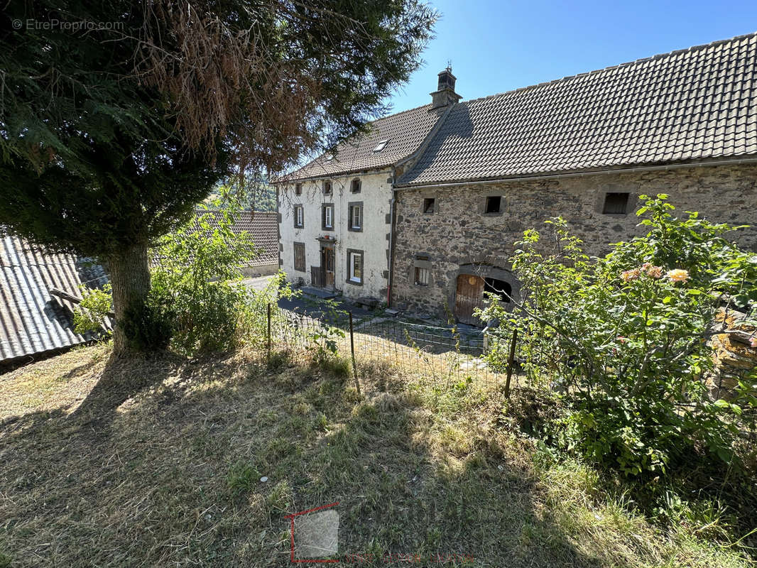 Maison à LAURIE