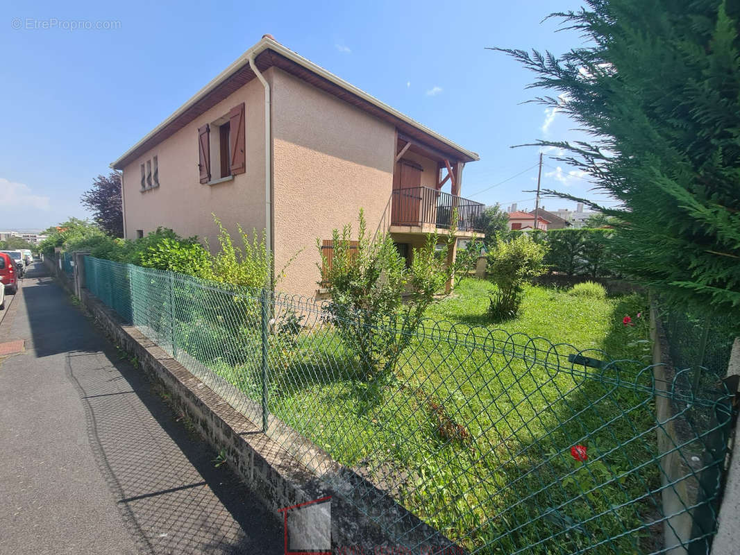 Maison à CLERMONT-FERRAND