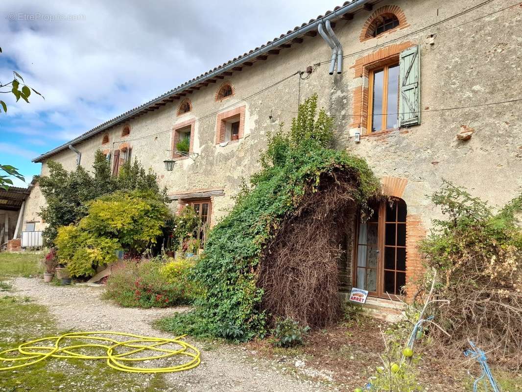 Maison à SAINT-SULPICE-SUR-LEZE