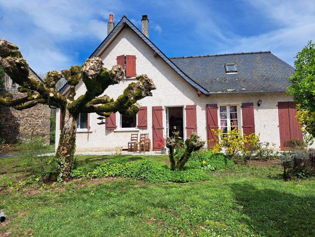 Maison à CHABRIGNAC