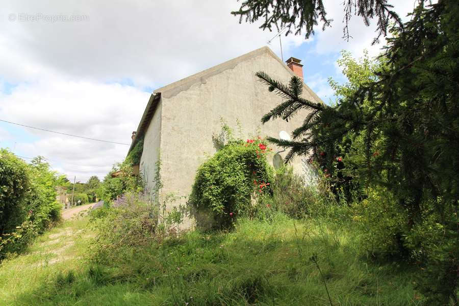 Maison à BRINON-SUR-BEUVRON