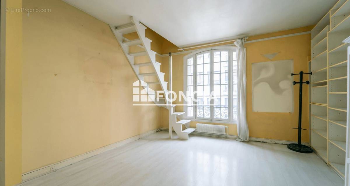 Appartement à PARIS-14E