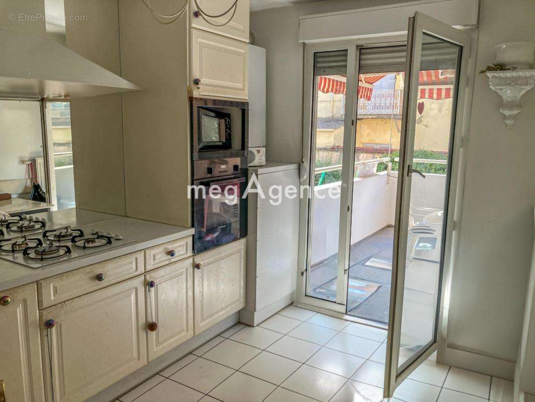 Appartement à LYON-9E