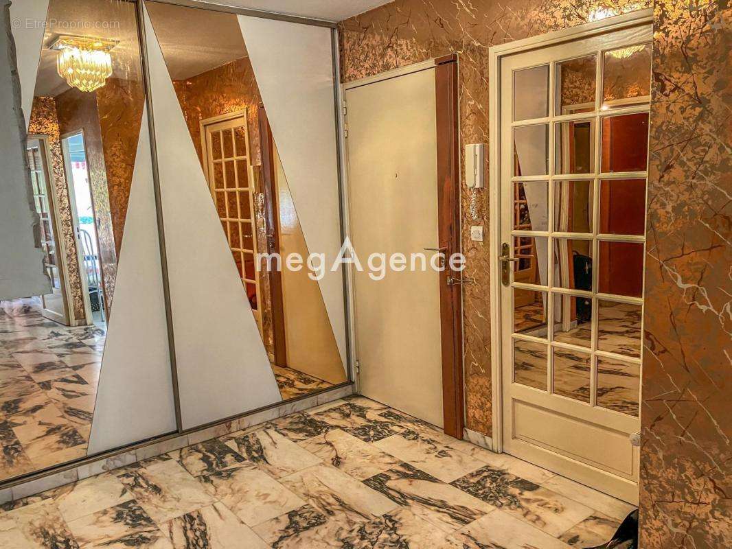 Appartement à LYON-9E