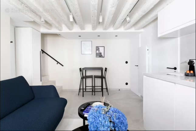 Appartement à PARIS-3E