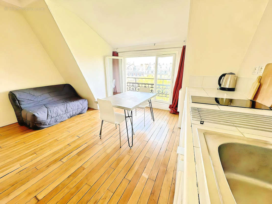 Appartement à PARIS-11E