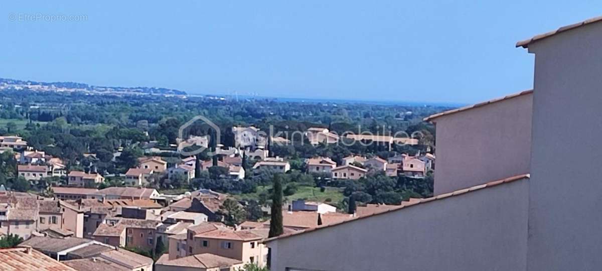 Maison à ROQUEBRUNE-SUR-ARGENS