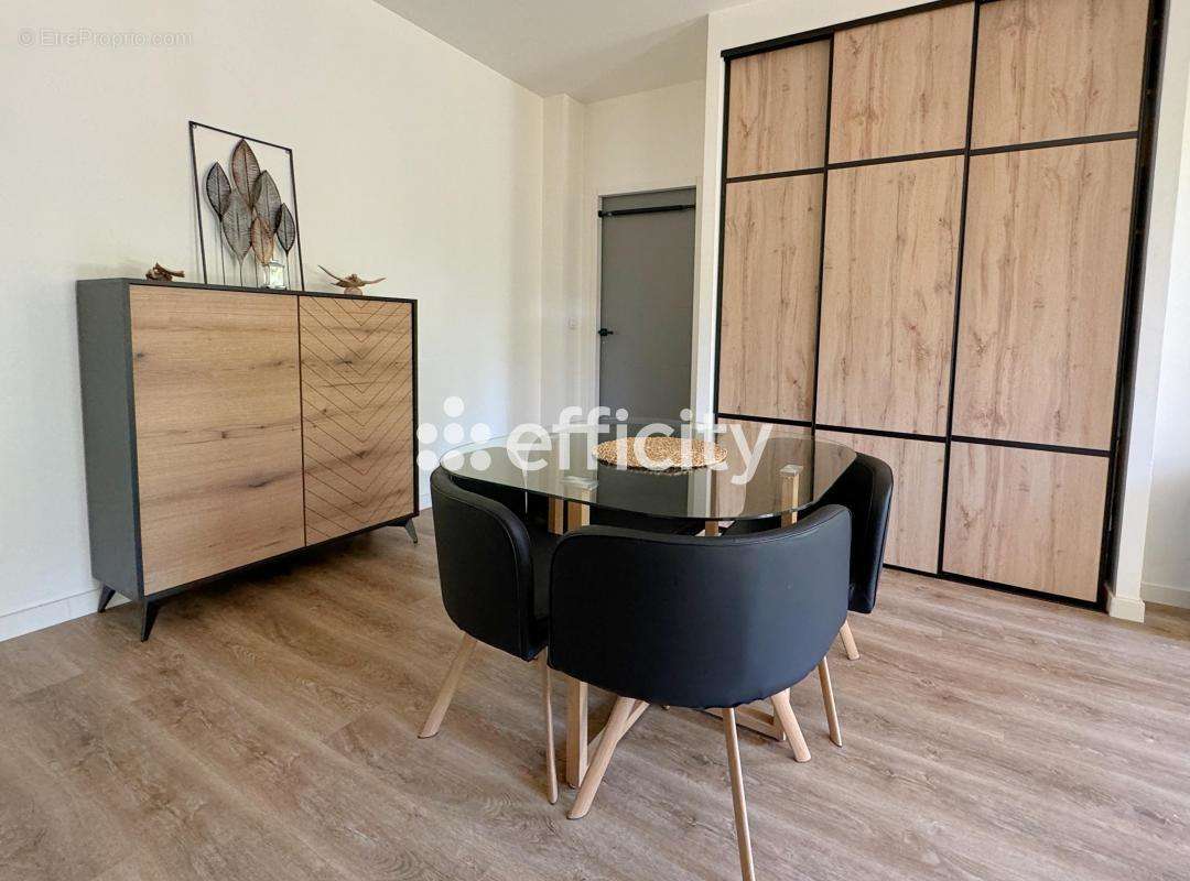 Appartement à MARSEILLE-8E