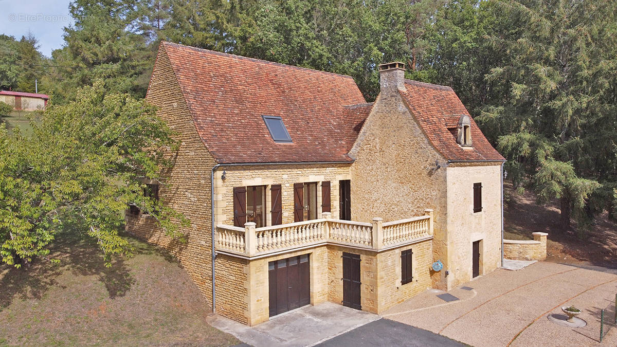 Maison à AUBAS