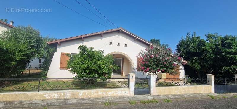 Maison à CAZAUBON