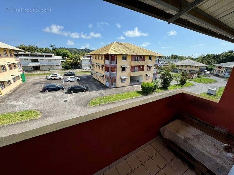 Appartement à REMIRE-MONTJOLY