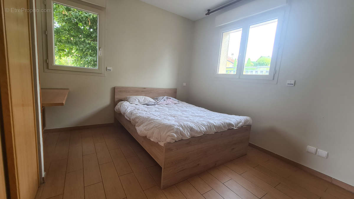 Appartement à GROISY