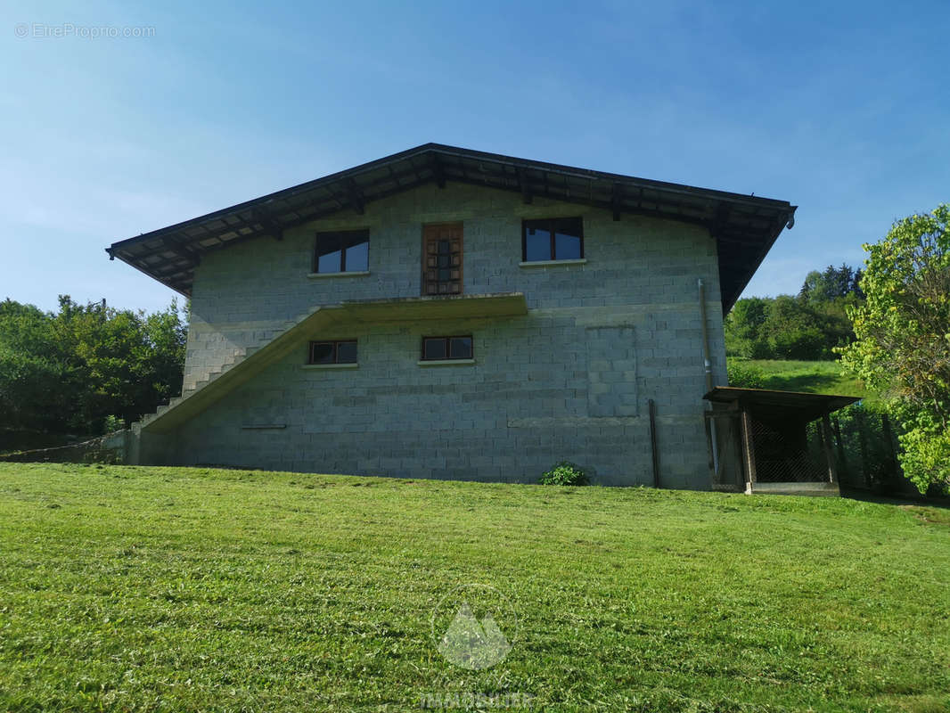 Maison à DOMANCY