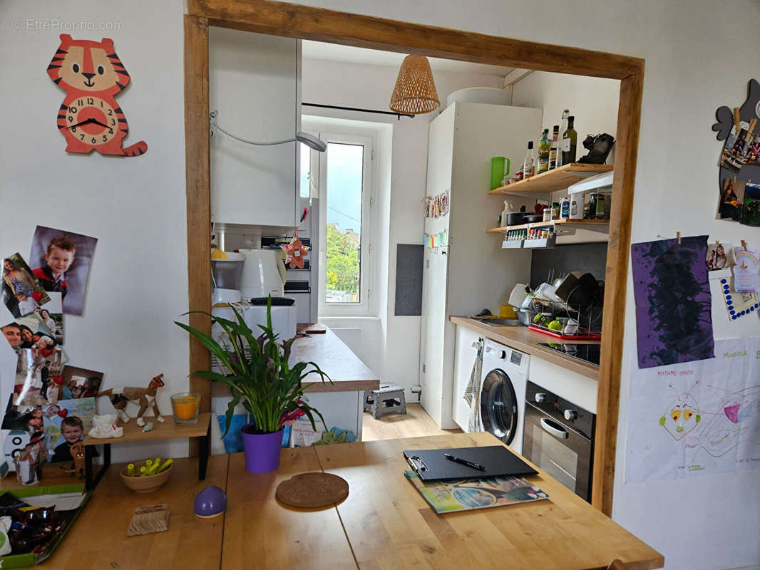 Appartement à LANVALLAY