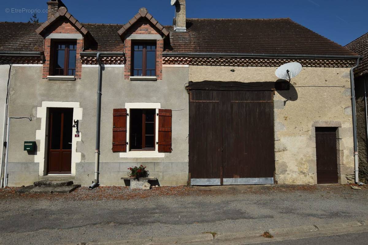 Maison à VERNEUIL-MOUSTIERS