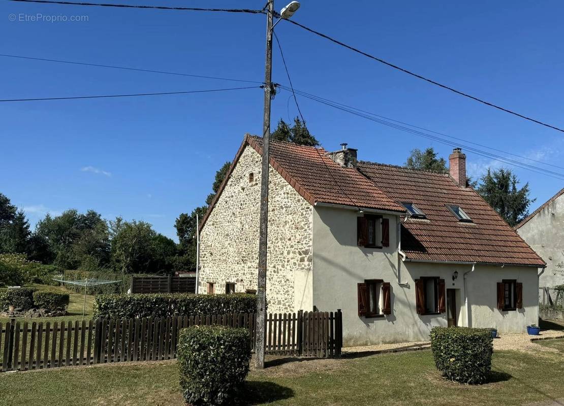 Maison à FROMENTAL