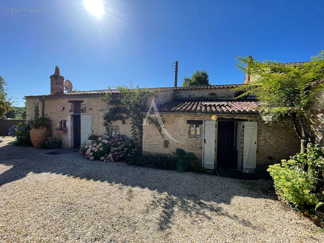 Maison à BOURNEAU