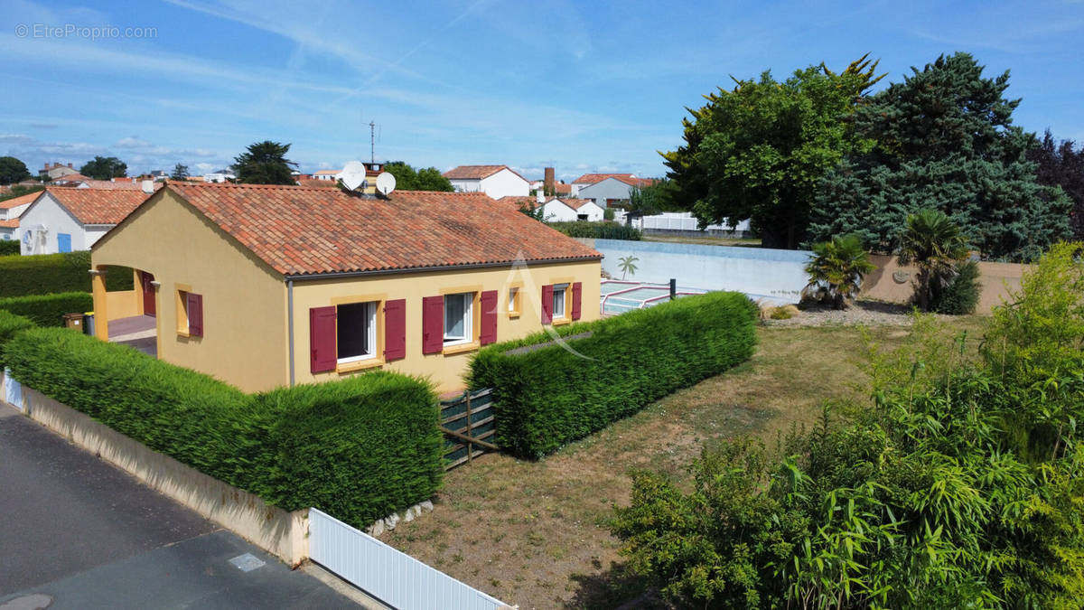 Maison à LONGEVILLE-SUR-MER